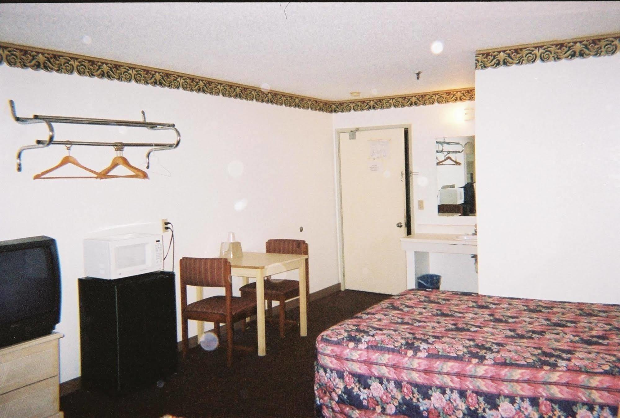 Budget Inn Wentzville Dış mekan fotoğraf